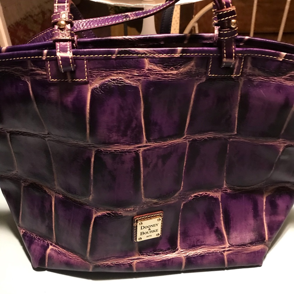 Dooney & Bourke